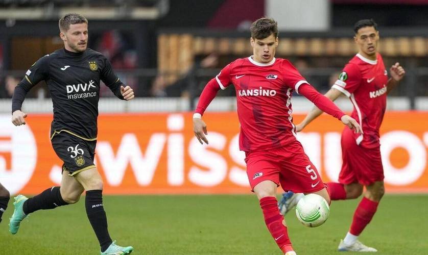 在现代足球 在现代足球